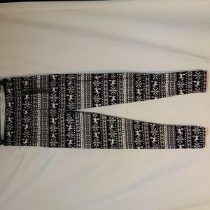 New Mix, OS, Black/white pixilated Reindeer Leggings